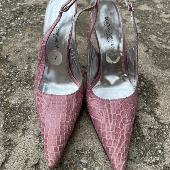 Dolce & Gabbana Pink Textured Stiletto Heels - Picture 2 of 6